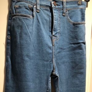 BDG super high rise twig jeans new